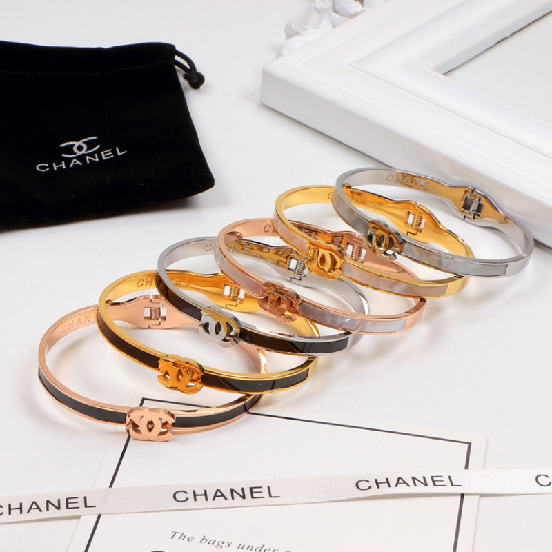 CHB22 Fashion boutique bracelet 316L stainless steel gold-plated bracelet, women's shell bracelet jewelry