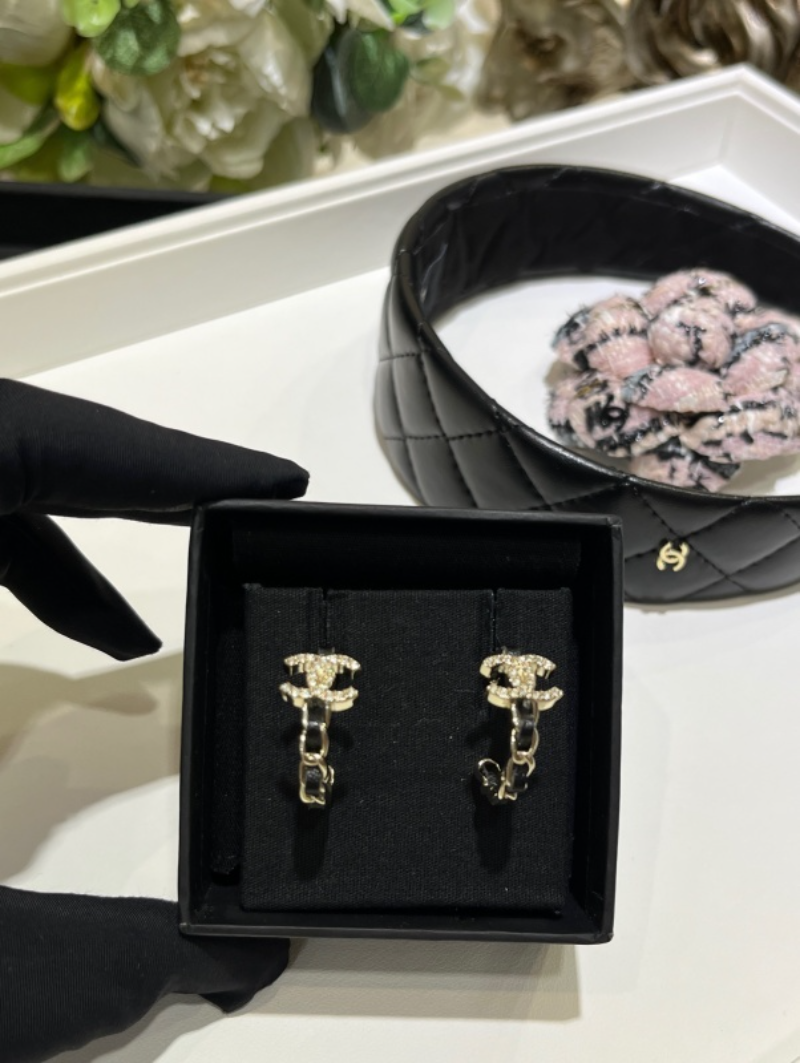 CHE79  New Gold Full Diamond Double C Batch Chain Loop Earrings Jewelry
