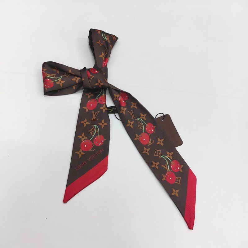 XLC11 Silk satin 120-5CM Scarf